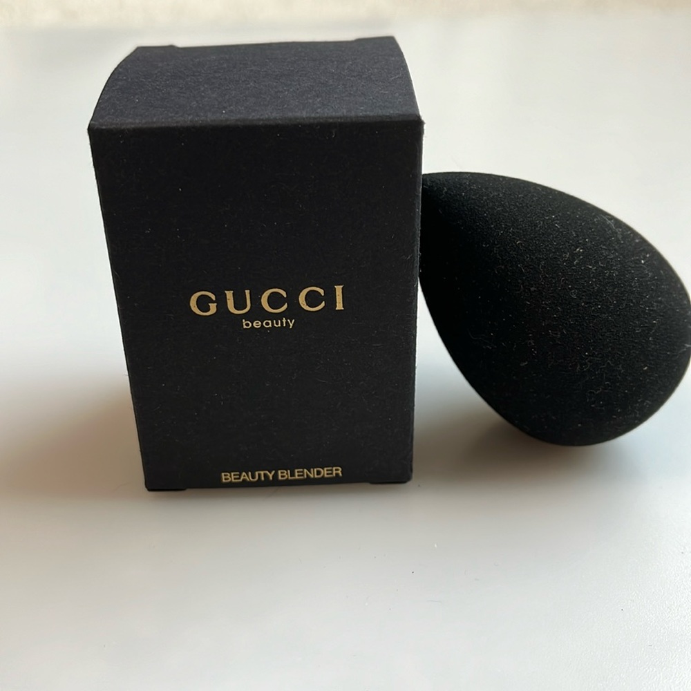 Gucci beauty blender NIB